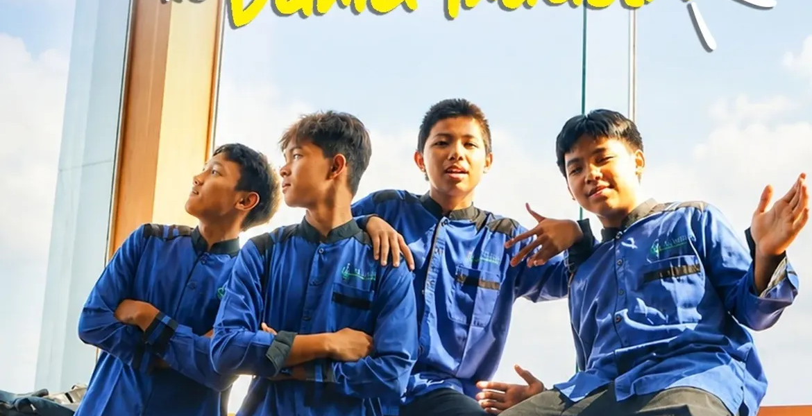 Belajar Melampaui Ruang Kelas, Santri Al Wafi Ikuti Kunjungan Edukatif ke PT Amerta Indah Otsuka